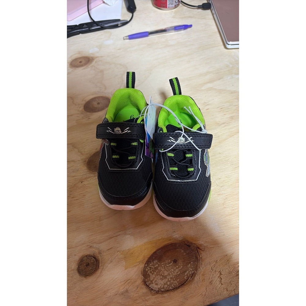 Teenage Mutant Ninja Turtles TMNT Light Up Sneakers Toddler Size 6 Black Green